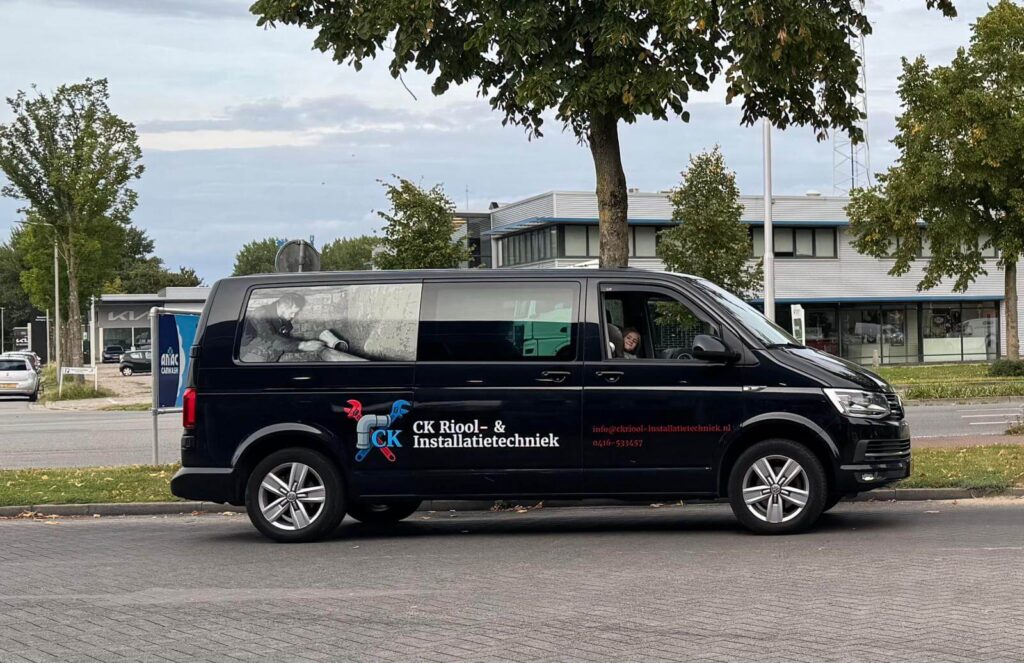Bedrijfsbus CK Riooltechniek Installatietechniek